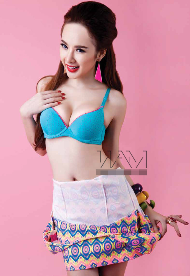 Angela Phương Trinh cũng được xem là người mẫu ảnh, người mẫu quảng cáo được chú ý
